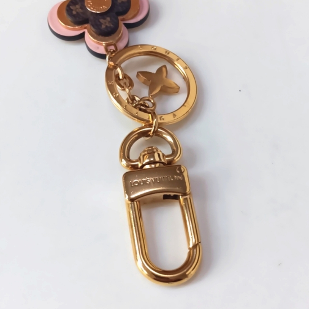 Louis Vuitton Blooming Flowers BB Bag Charm Key Holder Pink Monogram ✨ Box - Picture 13 of 14